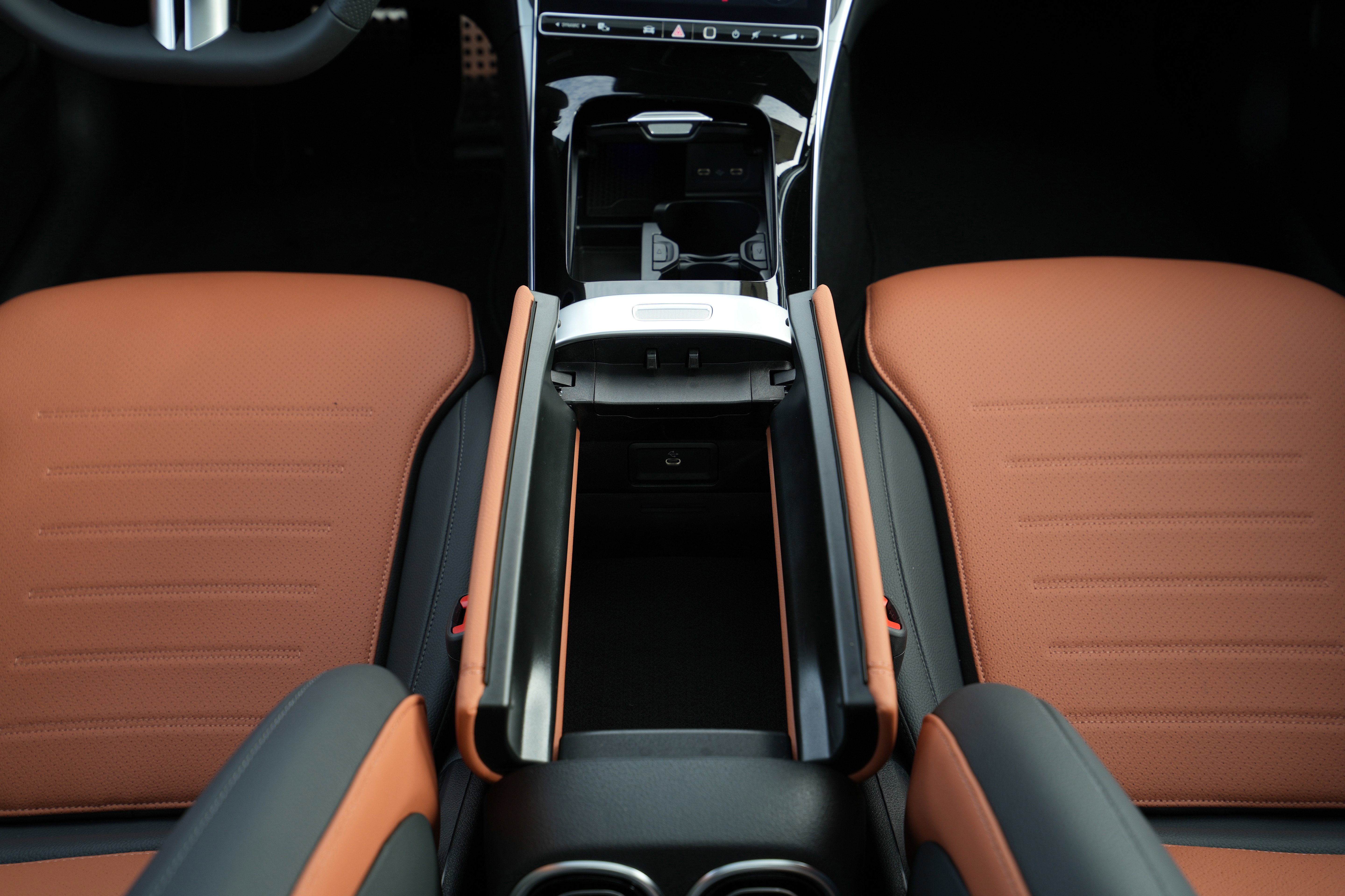 New 2026 Mercedes-Benz C 300 4MATIC Sedan image 28