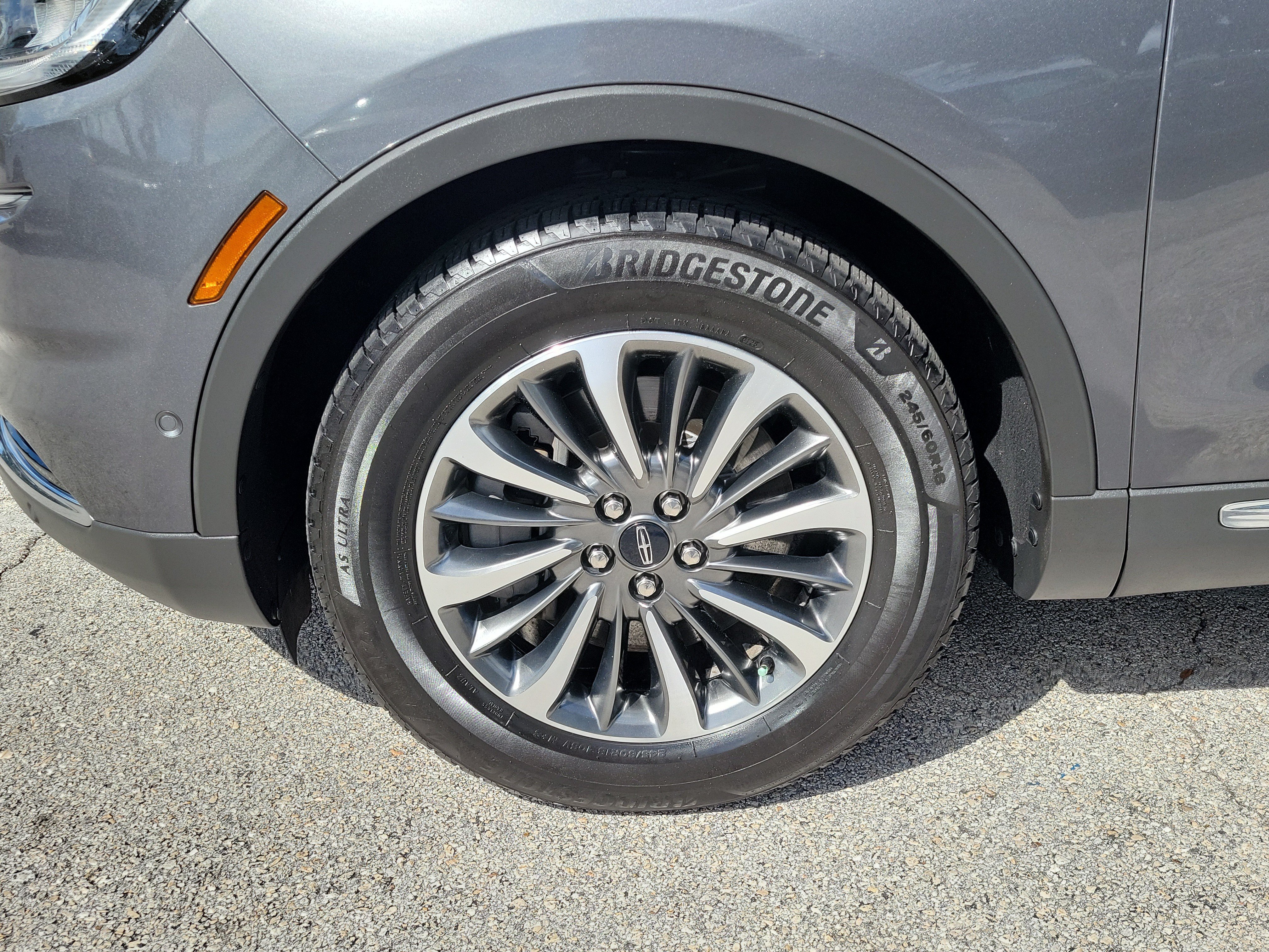 Used 2022 Lincoln Nautilus Reserve FWD image 5