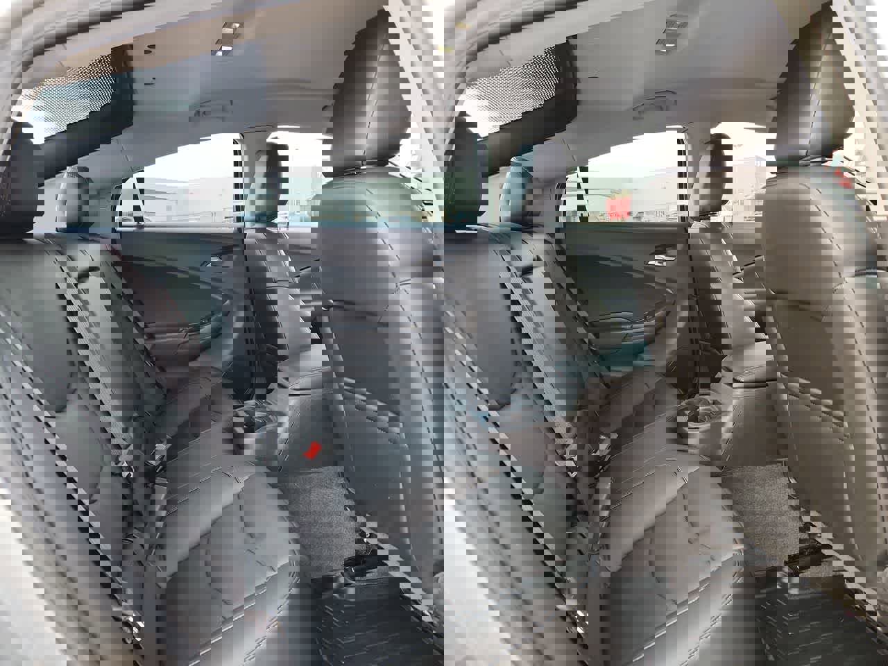 Used 2018 Chevrolet Volt Premier w/ Driver Confidence Package image 17