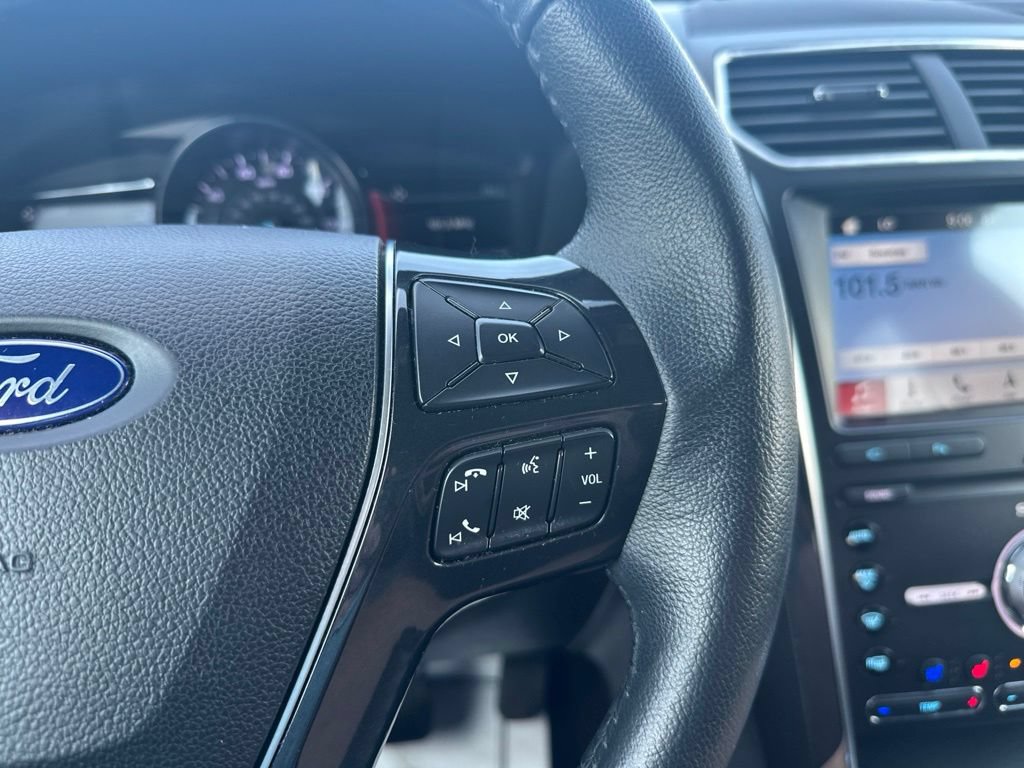 Used 2019 Ford Explorer Limited w/ Class III Trailer Tow Package FWD image 24