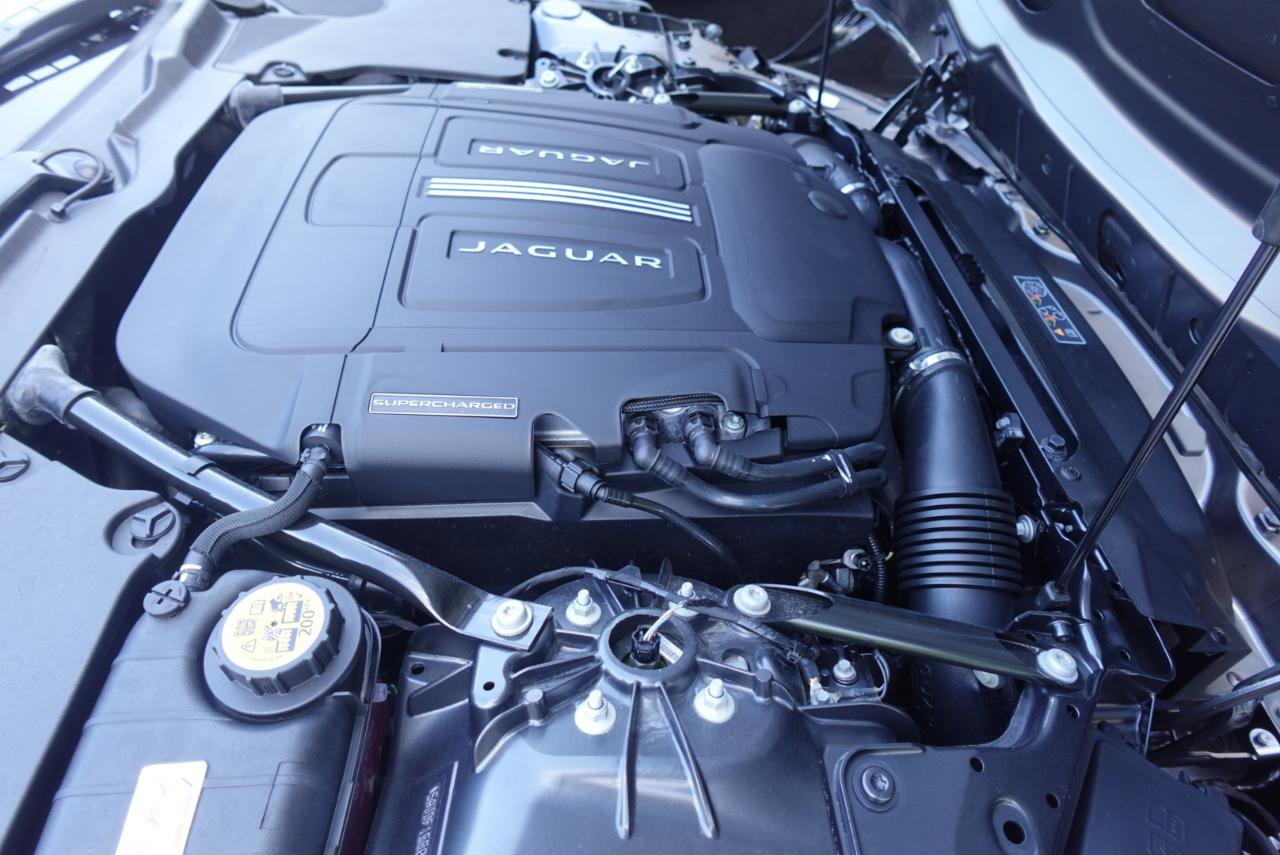 Used 2024 Jaguar F-TYPE R-Dynamic RWD image 16