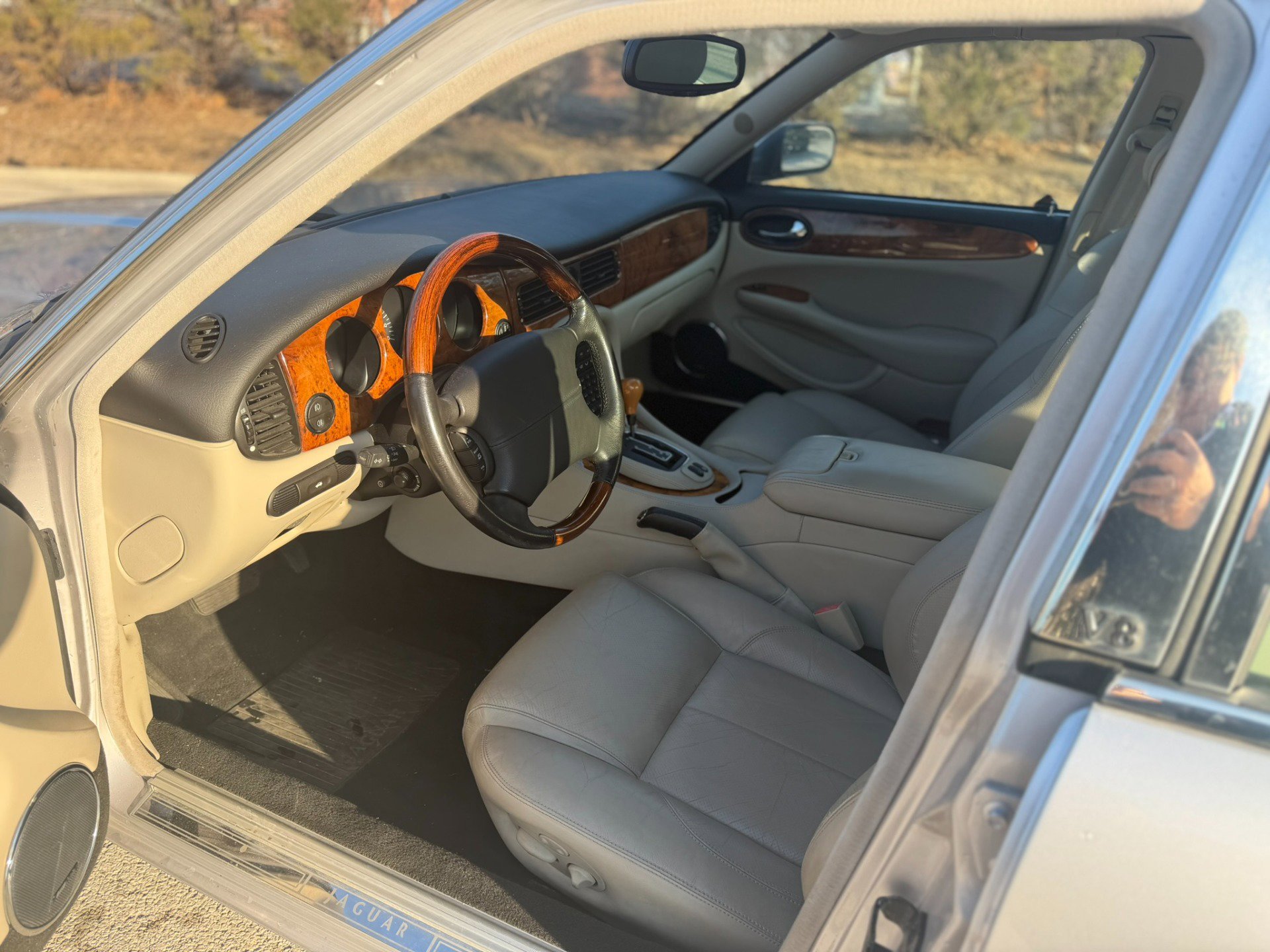 Used 2002 Jaguar XJ8 image 8