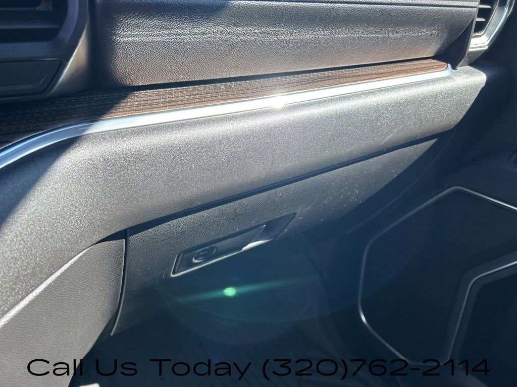 Certified 2025 Chevrolet Silverado 1500 LT AWD/4WD image 30