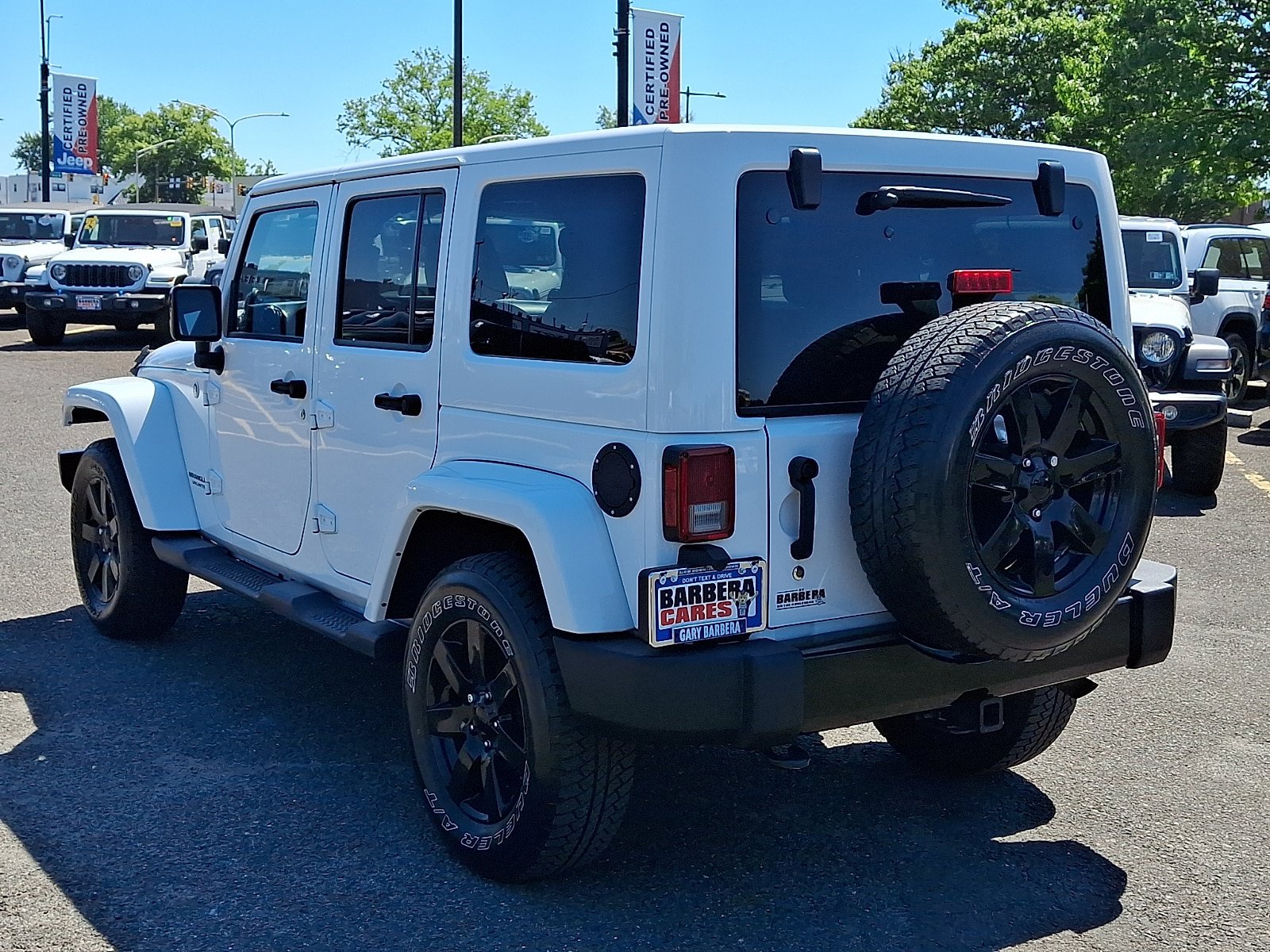 Used 2014 Jeep Wrangler Unlimited Sahara AWD/4WD image 4