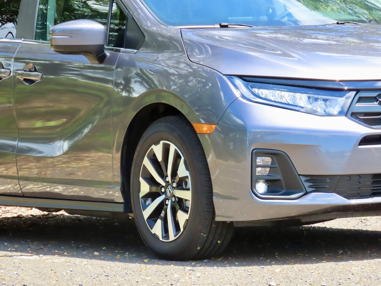 Used 2026 Honda Odyssey EX-L image 4