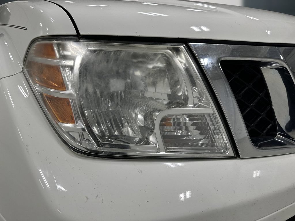 Used 2017 Nissan Frontier SV RWD image 11