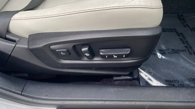 Used 2015 Lexus ES 300h image 18