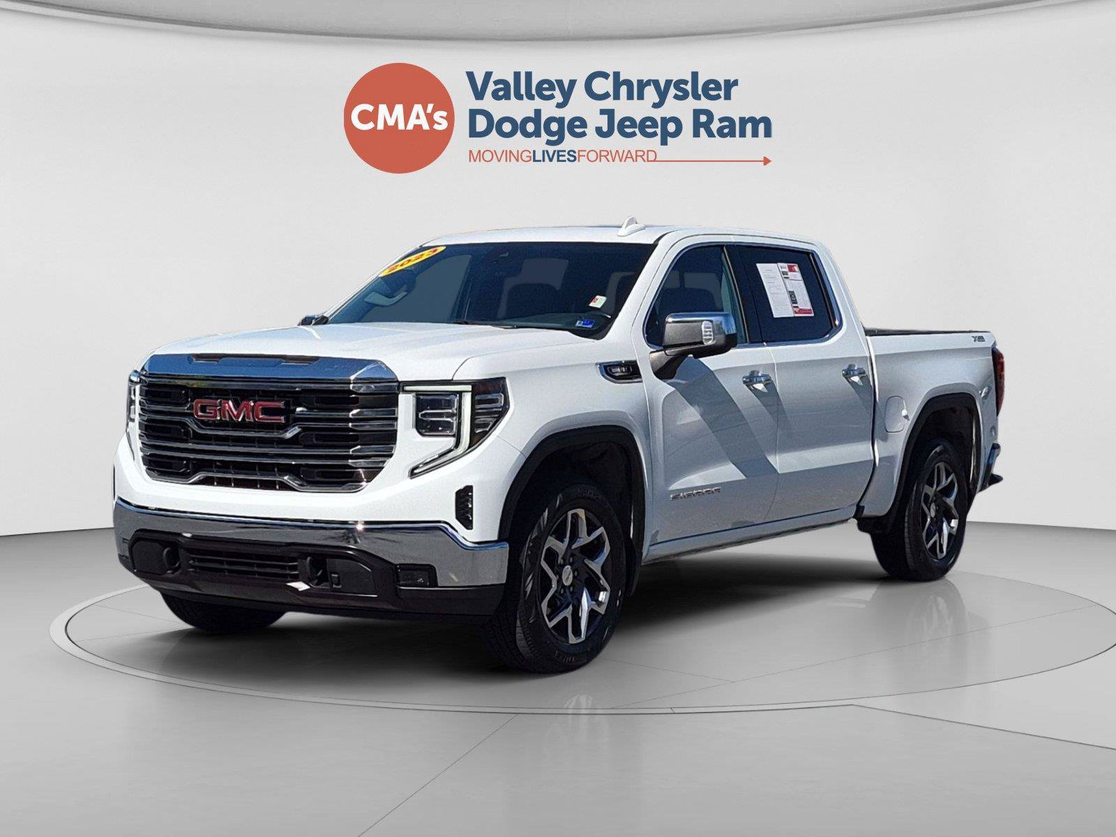 Used 2023 GMC Sierra 1500 SLT w/ SLT Premium Package AWD/4WD image 1