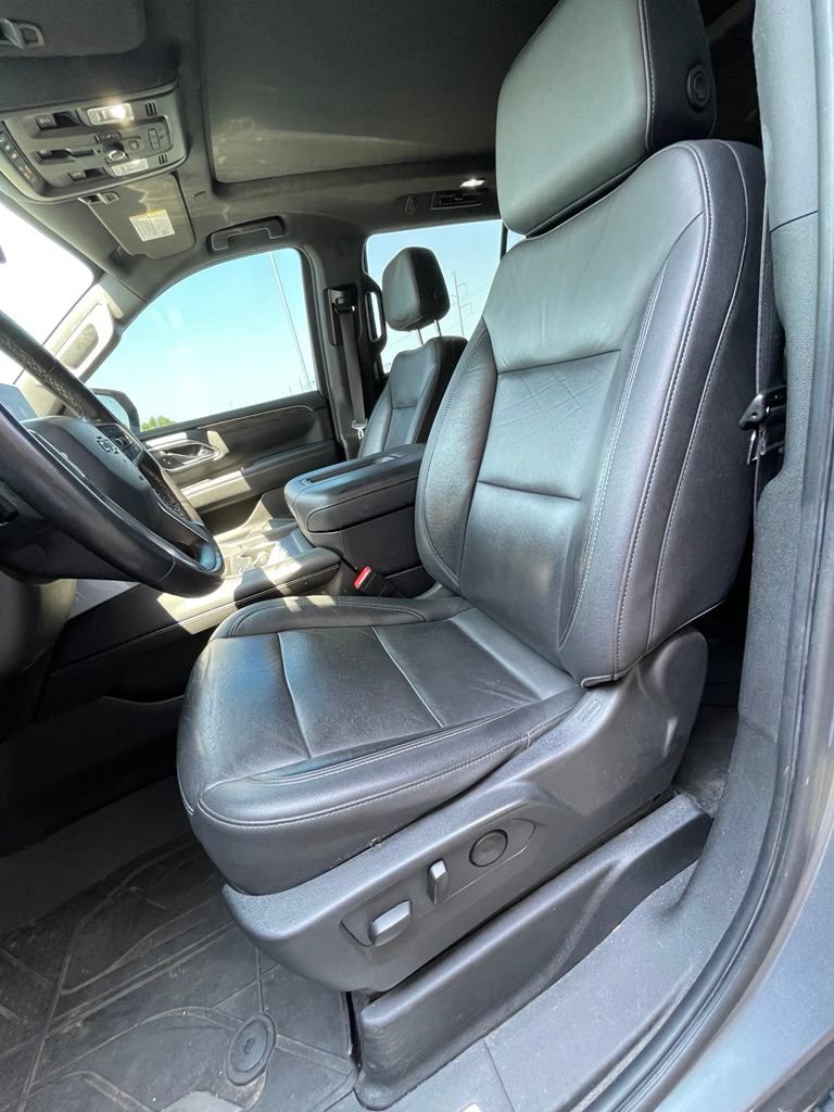 Used 2021 Chevrolet Tahoe Z71 w/ Luxury Package AWD/4WD image 11