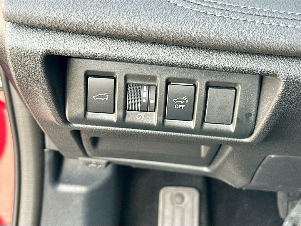 Used 2025 Subaru Outback Limited AWD/4WD image 10