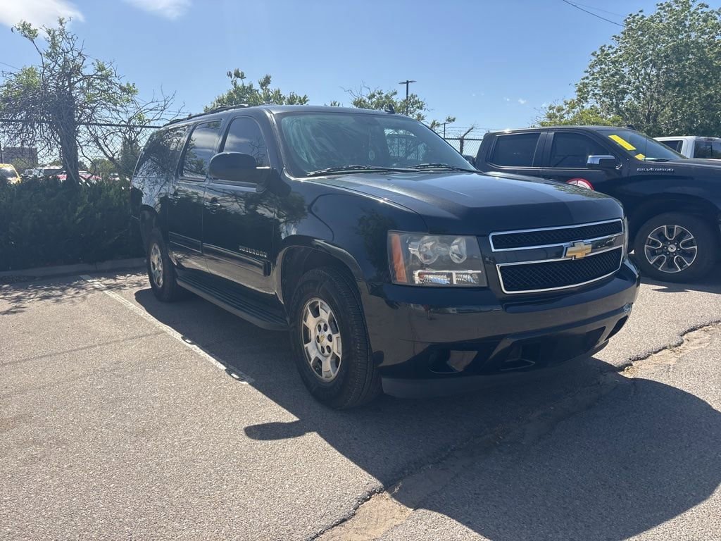 Used 2011 Chevrolet Suburban LS RWD image 1