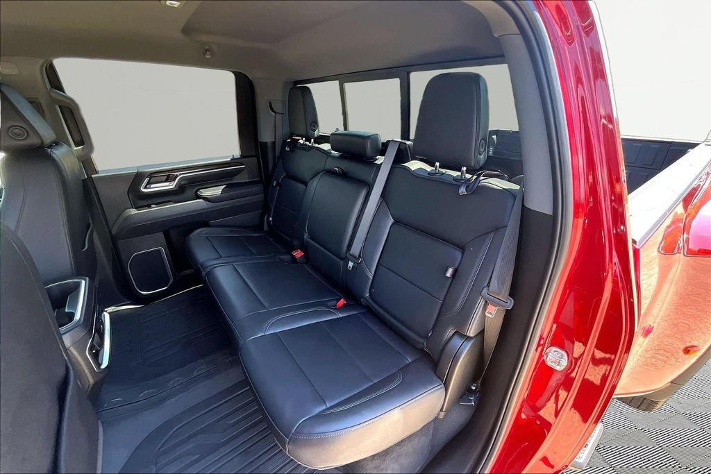 Used 2025 GMC Sierra 3500 SLT w/ SLT Premium Package AWD/4WD image 27