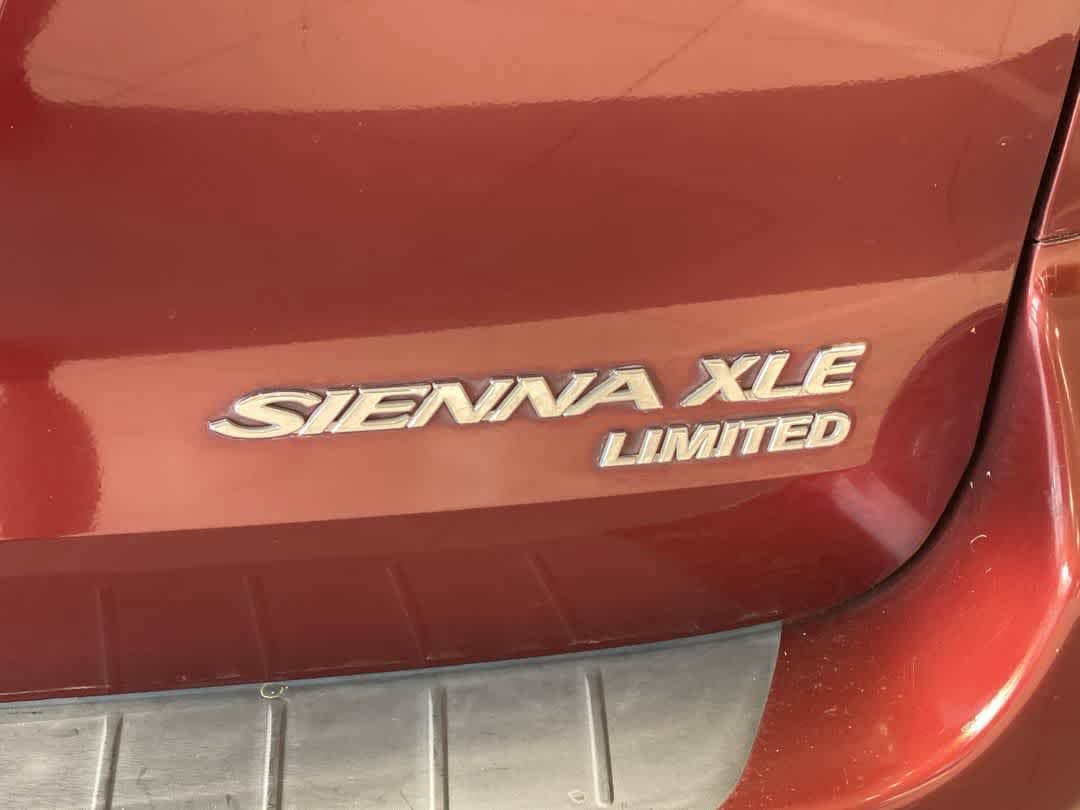Used 2005 Toyota Sienna XLE Limited FWD image 12