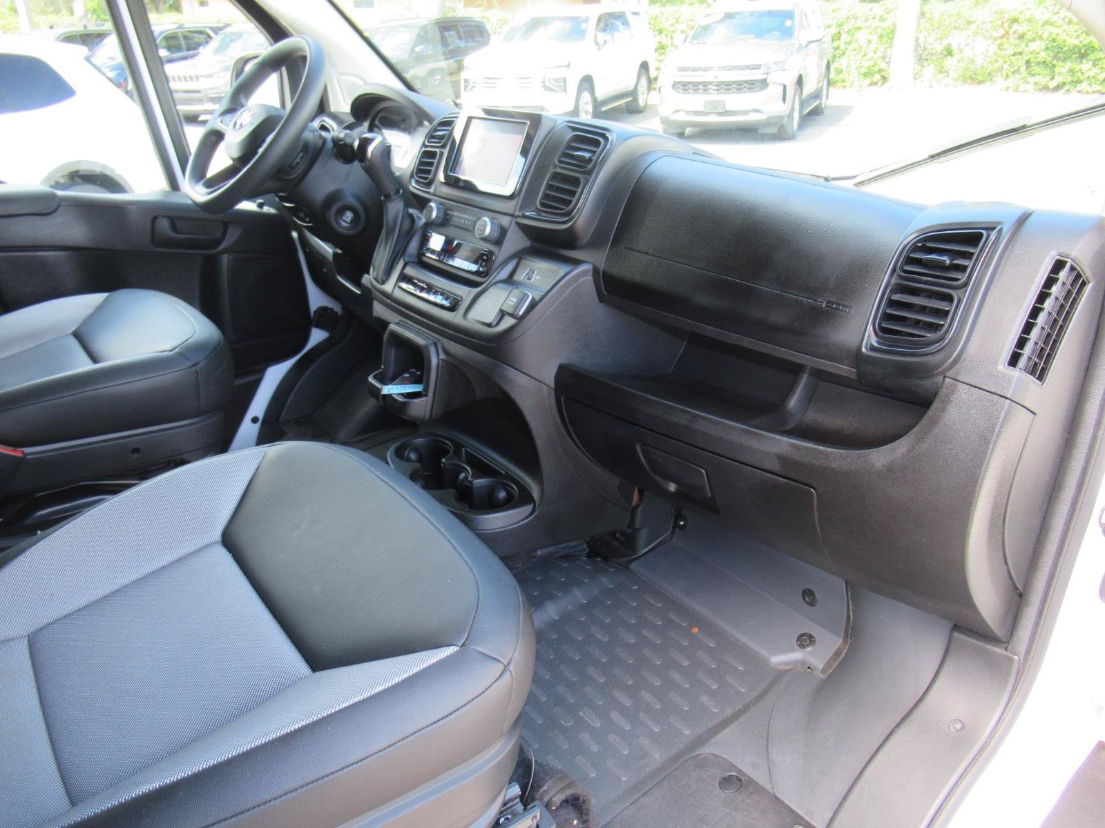 Used 2026 RAM ProMaster 2500 w/ Convenience Group FWD image 11