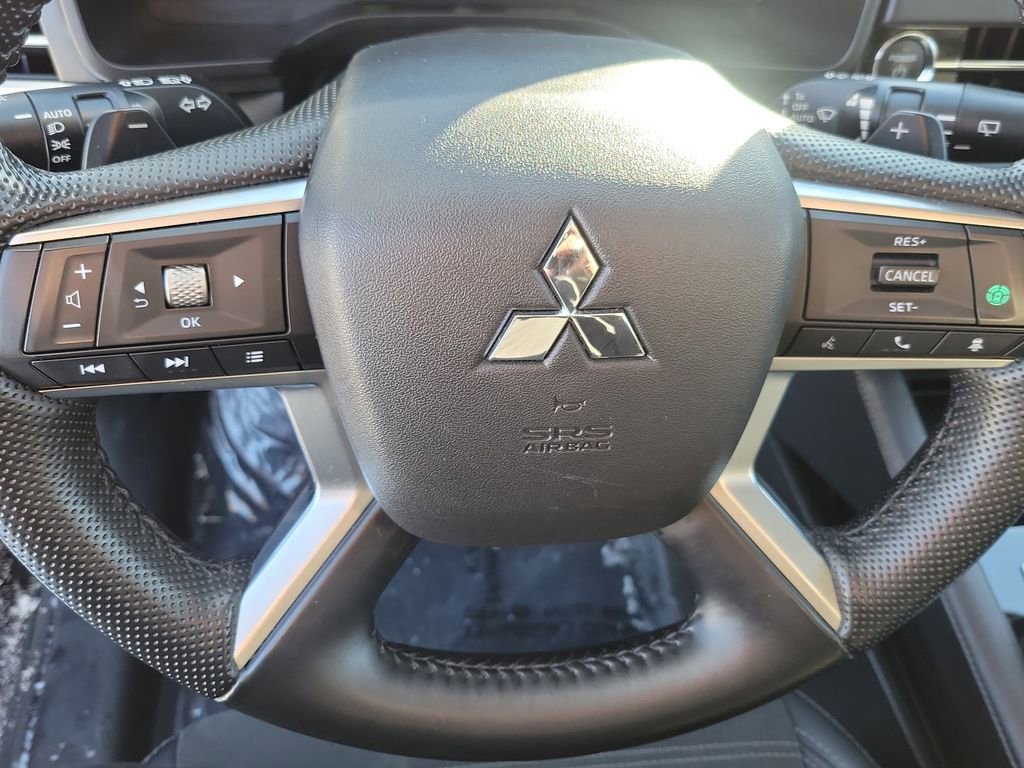 Used 2024 Mitsubishi Outlander SE image 22