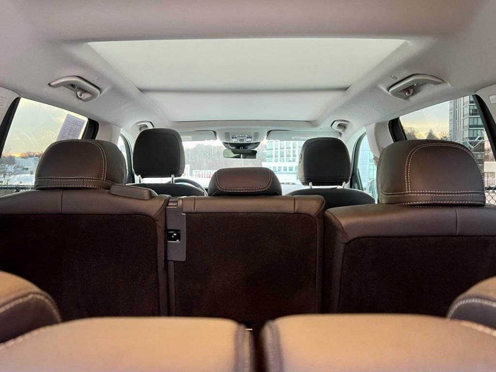 Certified 2026 Mercedes-Benz GLS 450 4MATIC image 50