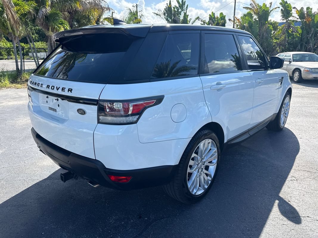 Used 2017 Land Rover Range Rover Sport SE AWD/4WD image 5