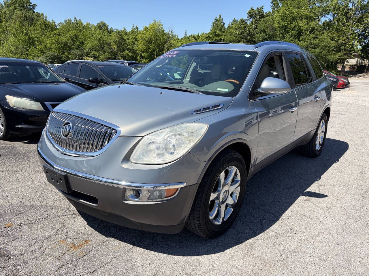 Used 2008 Buick Enclave CXL w/ Entertainment Package #3 AWD/4WD image 2