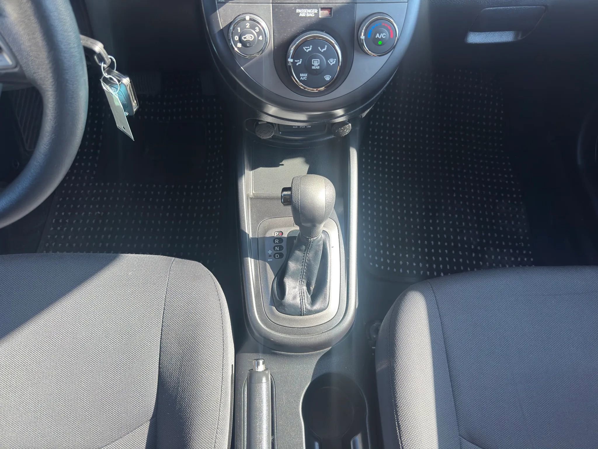 Used 2011 Kia Soul + w/ Audio Pkg FWD image 23