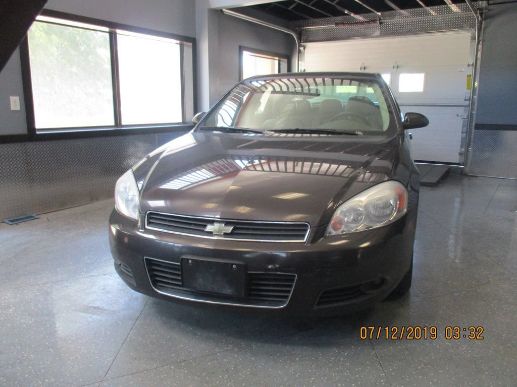 Used 2008 Chevrolet Impala LT FWD image 3