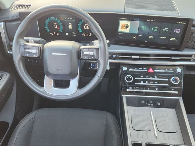 Used 2025 Hyundai Santa Fe SE FWD image 26