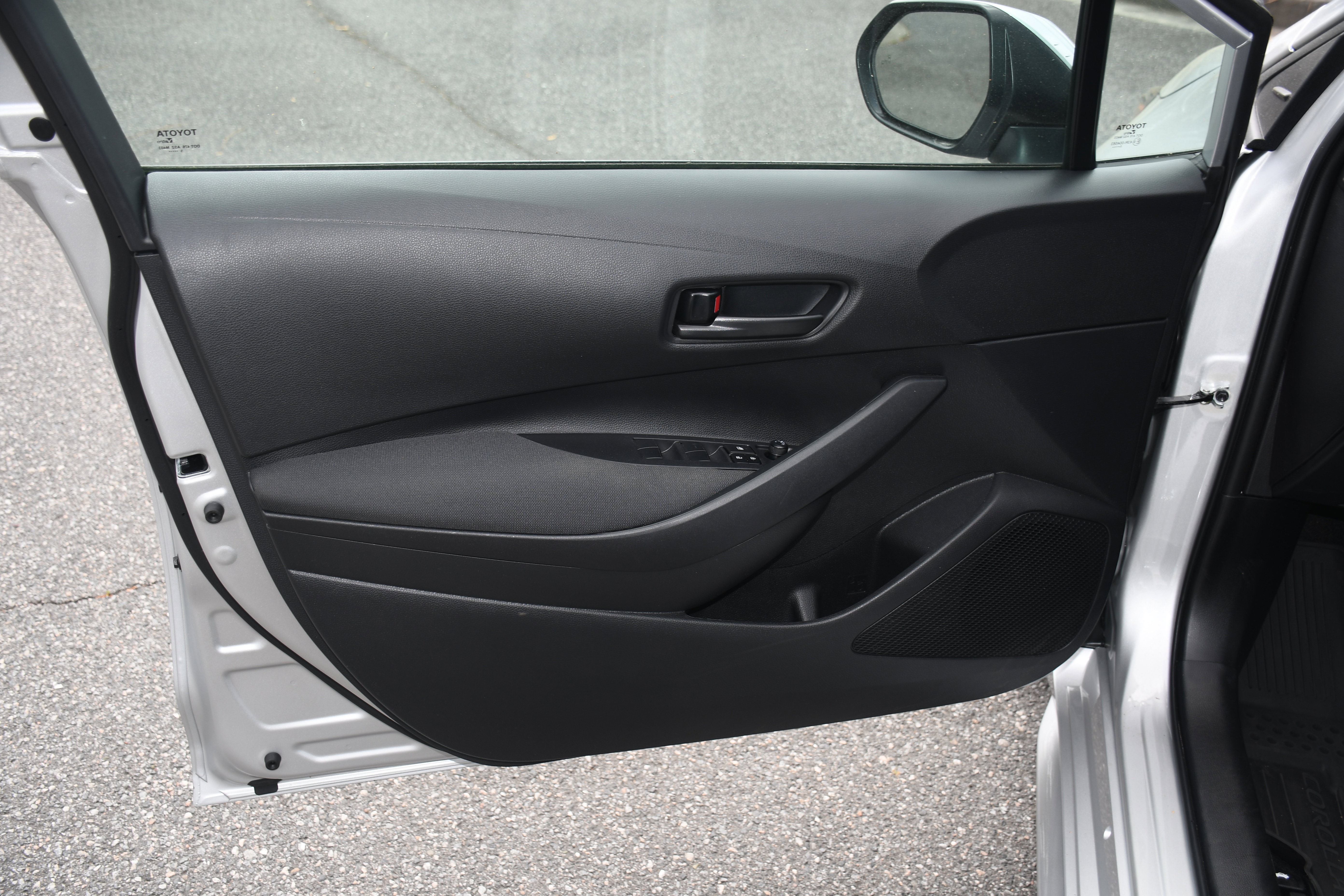 Certified 2026 Toyota Corolla LE FWD image 9