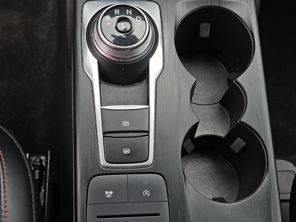 Used 2023 Ford Escape ST-Line image 14