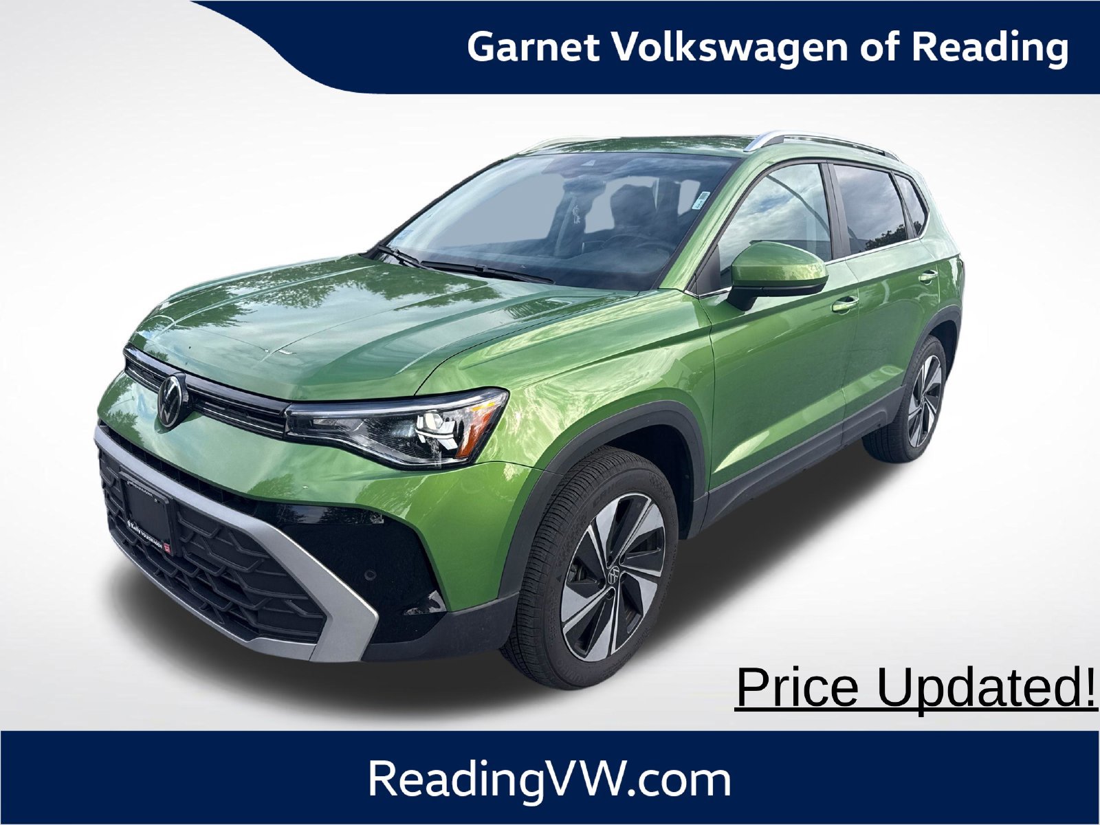 Used 2025 Volkswagen Taos SE w/ Panoramic Sunroof Package