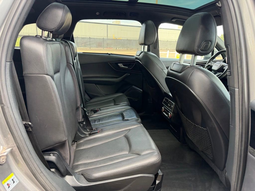 Used 2017 Audi Q7 2.0T Premium Plus w/ Premium Plus Package AWD/4WD image 16
