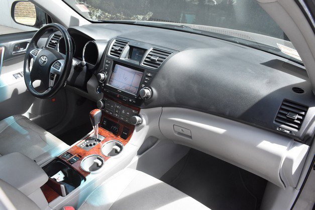 Used 2012 Toyota Highlander Limited AWD/4WD image 30
