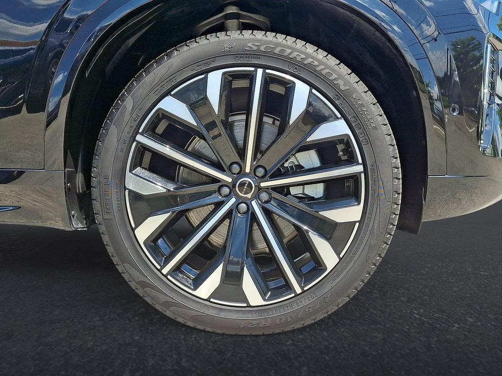 Certified 2026 Volvo XC90 B6 Plus AWD/4WD image 33