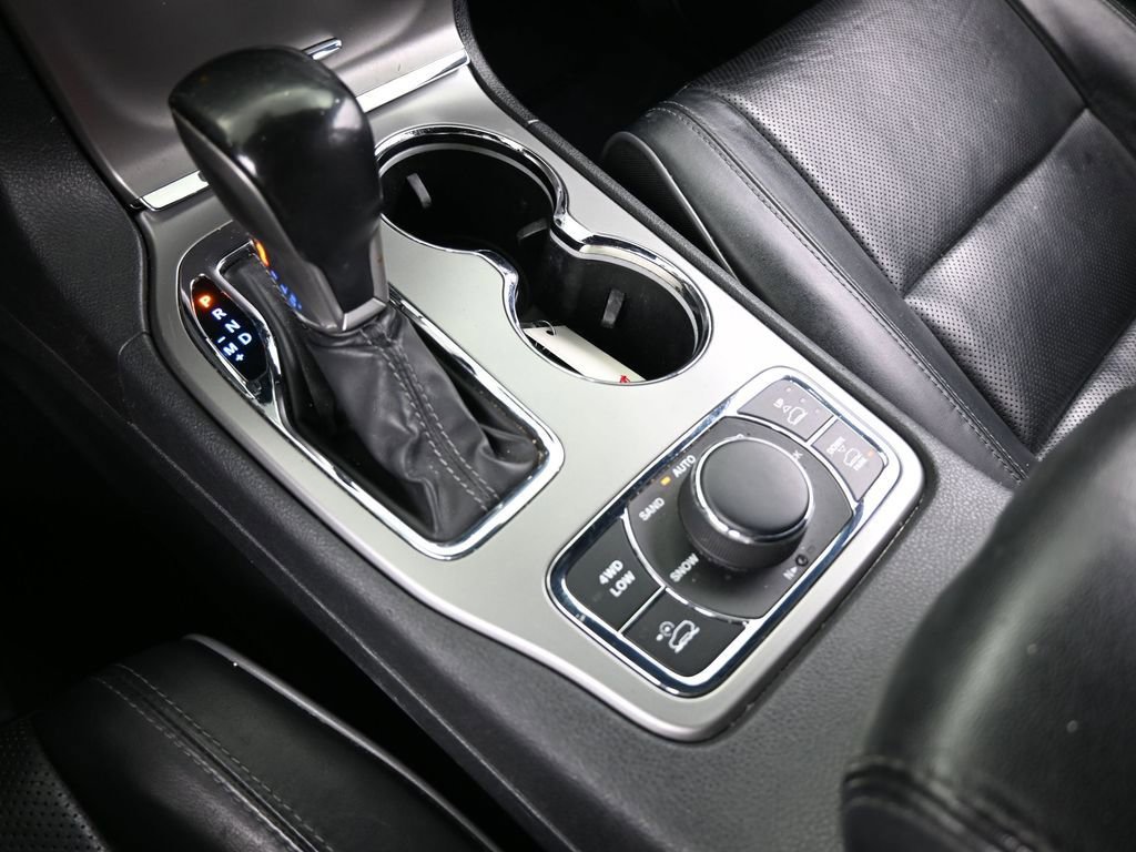 Used 2020 Jeep Grand Cherokee Overland image 28