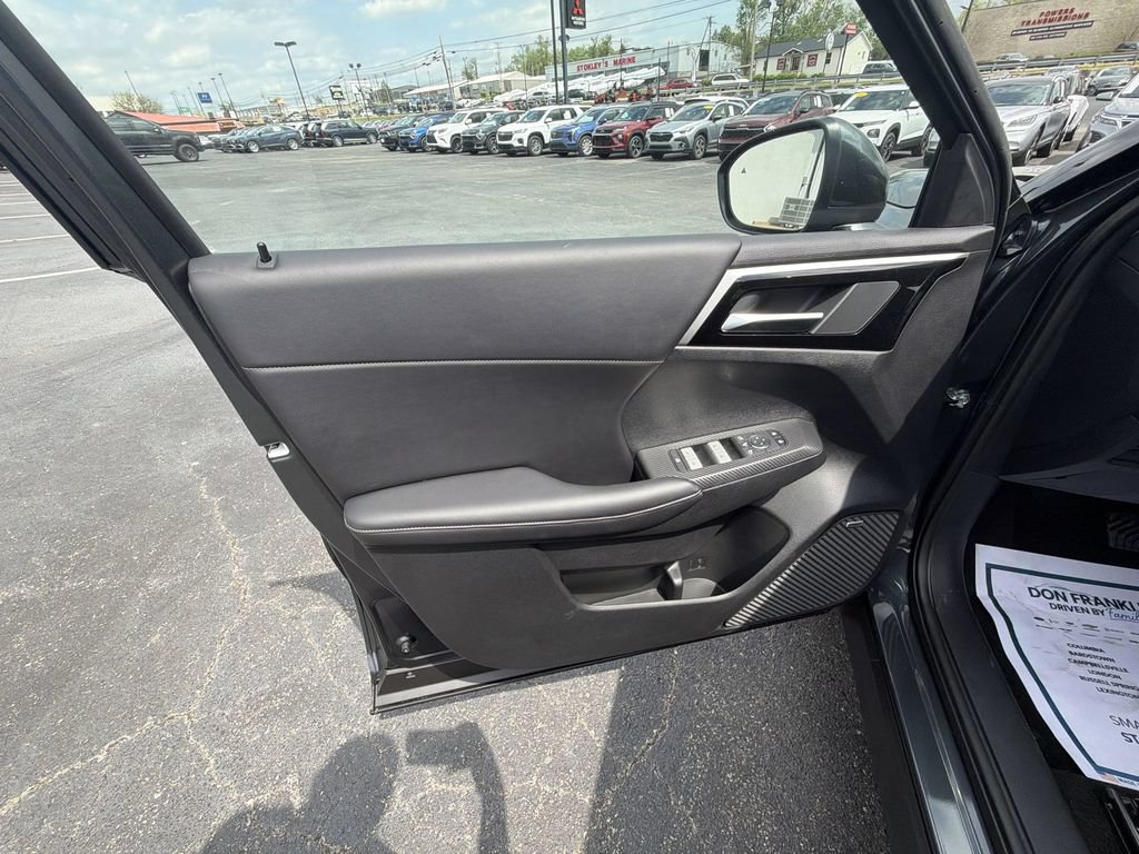 New 2026 Mitsubishi Outlander SE AWD/4WD image 13
