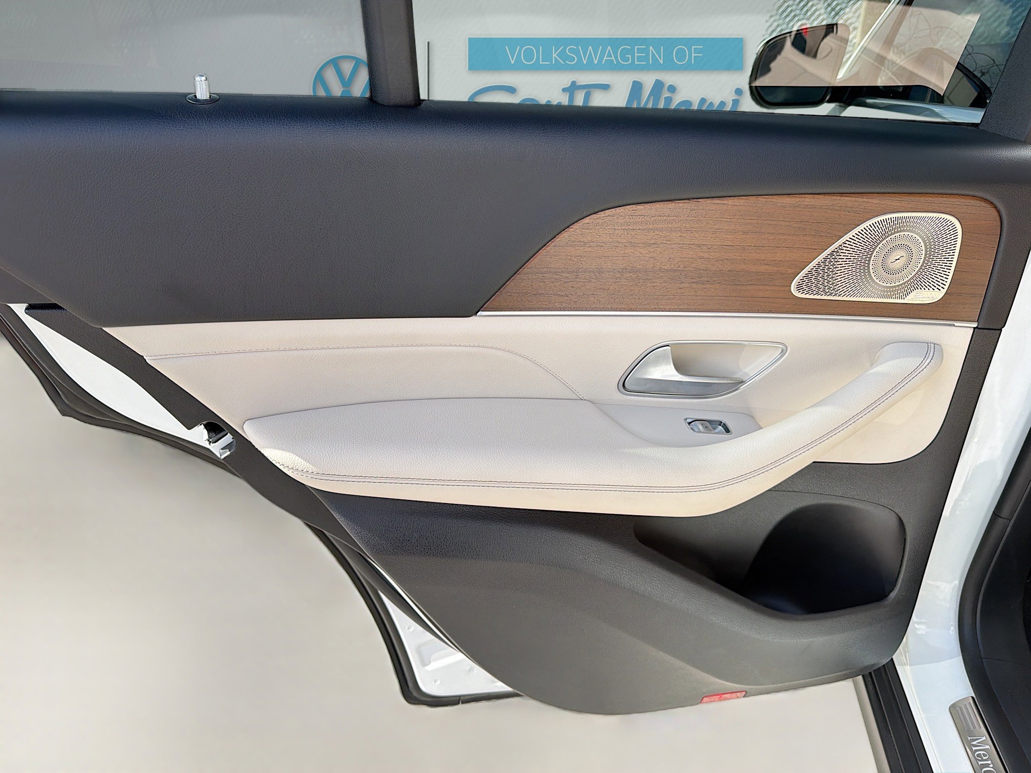 Used 2024 Mercedes-Benz GLE 450 4MATIC image 26