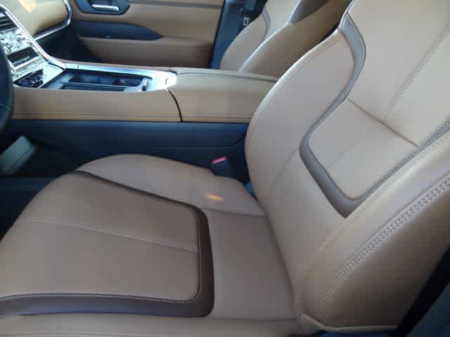 Used 2026 Nissan Armada SL w/ Captain's Chari Seat Package AWD/4WD image 6