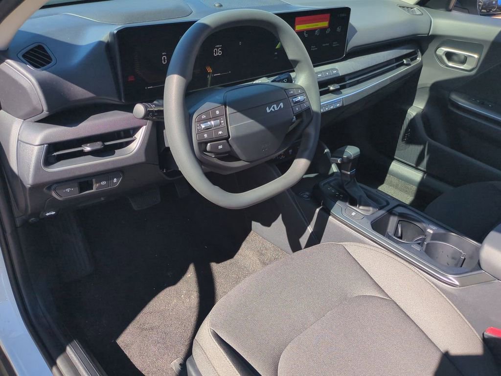 New 2026 Kia K4 LXS image 10