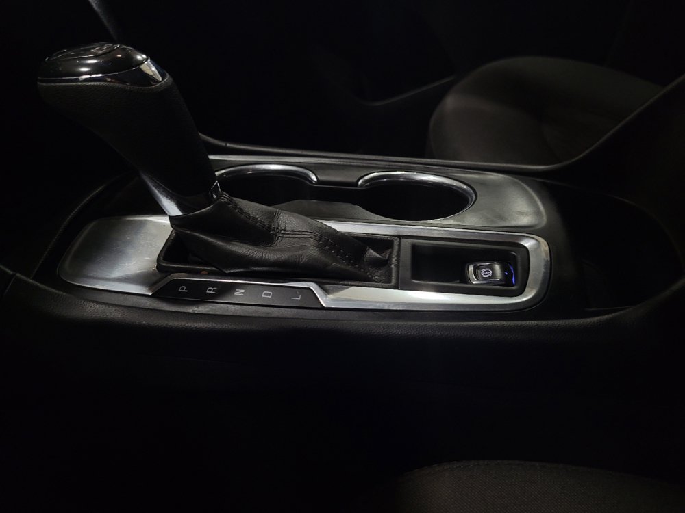 Used 2020 Chevrolet Equinox LT FWD image 26