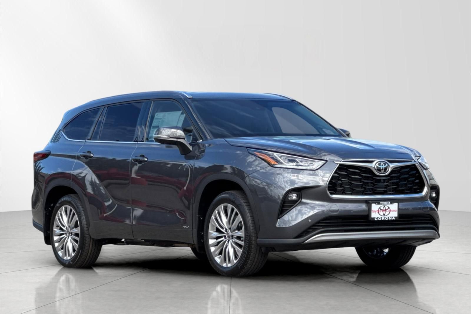 New 2025 Toyota Highlander Platinum