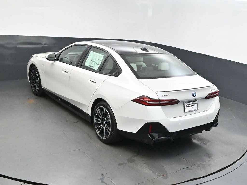 New 2026 BMW 550e xDrive w/ Executive Package image 34