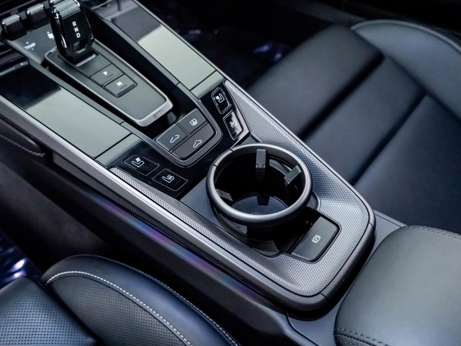 Used 2024 Porsche 911 Carrera 4S w/ Sport Package image 39