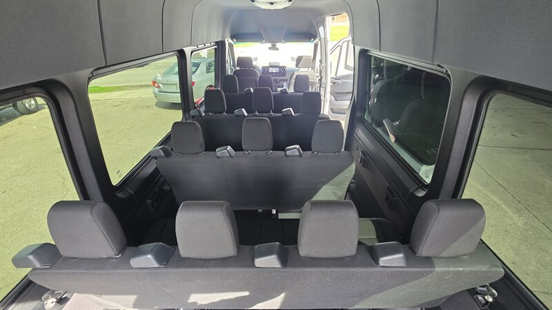 Used 2025 Mercedes-Benz Sprinter 2500 image 30
