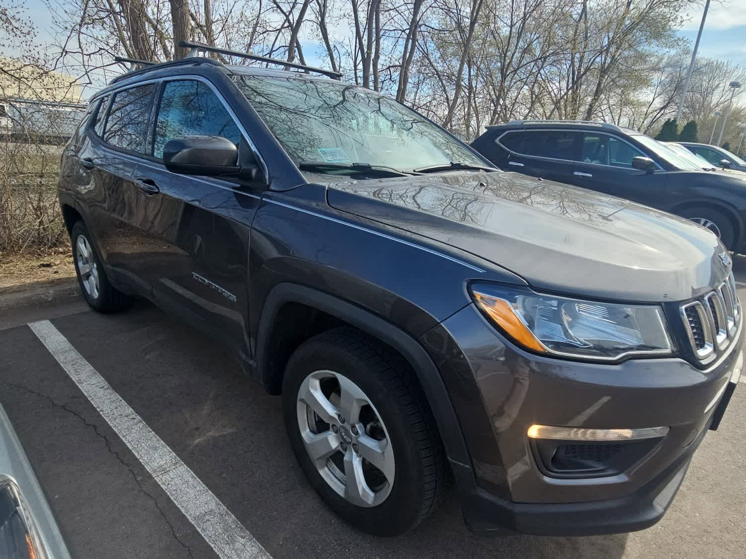 Used 2018 Jeep Compass Latitude image 2