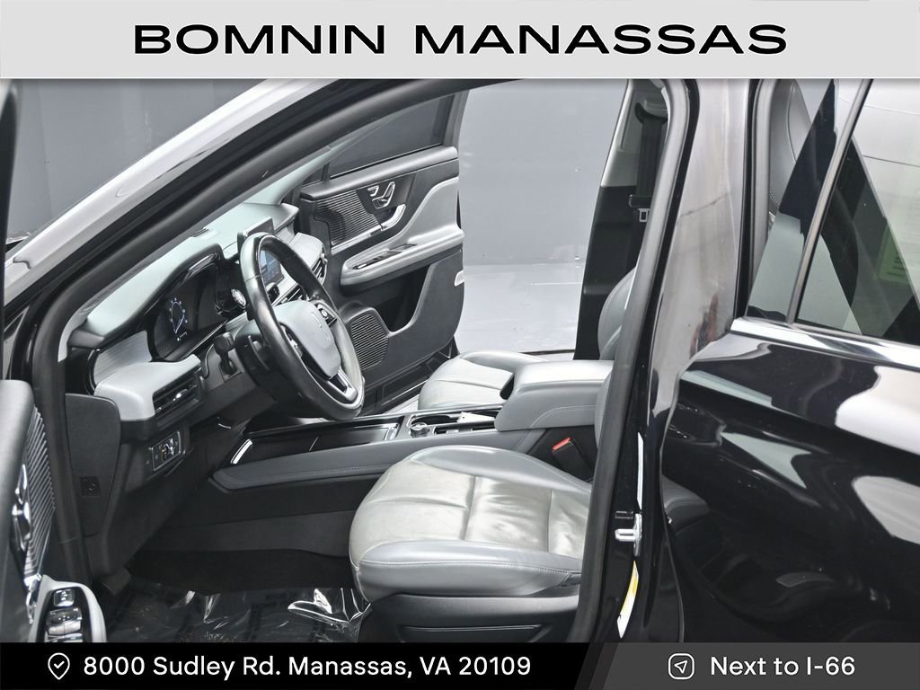 Used 2022 Lincoln Corsair AWD w/ Premium Package image 13