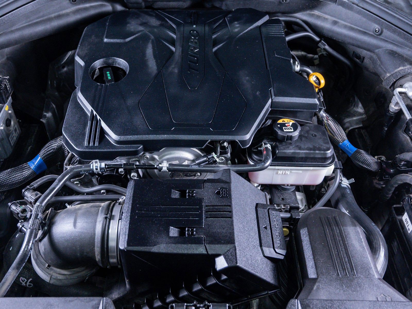 Used 2022 Genesis GV70 2.5T w/ Advanced Package image 7