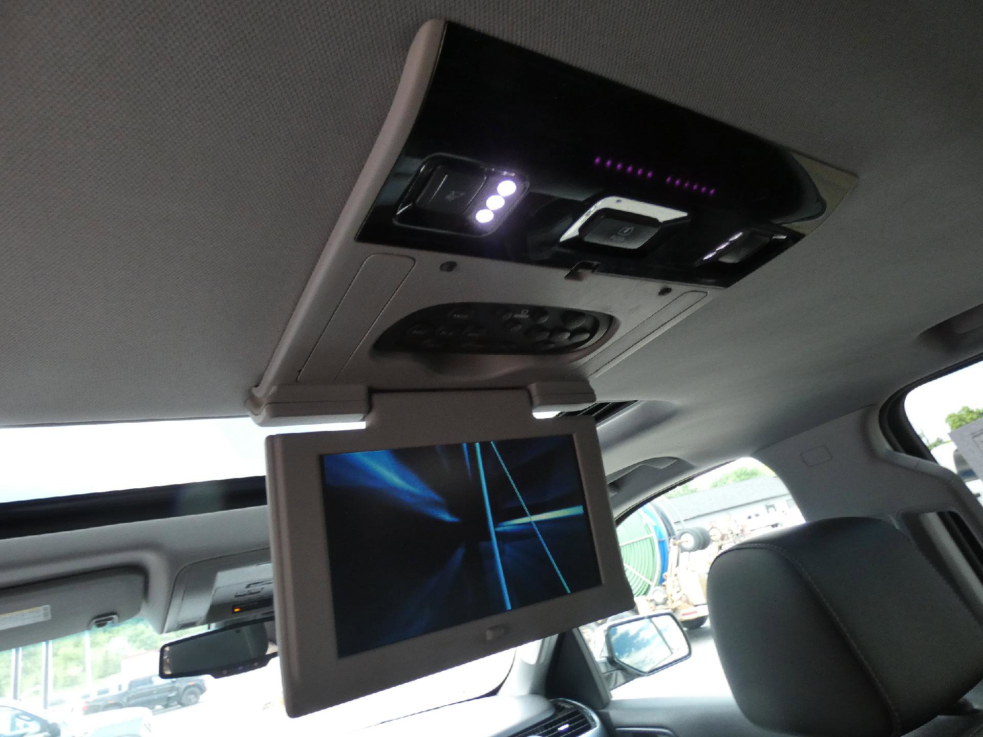 Used 2016 Chevrolet Suburban LTZ AWD/4WD image 16