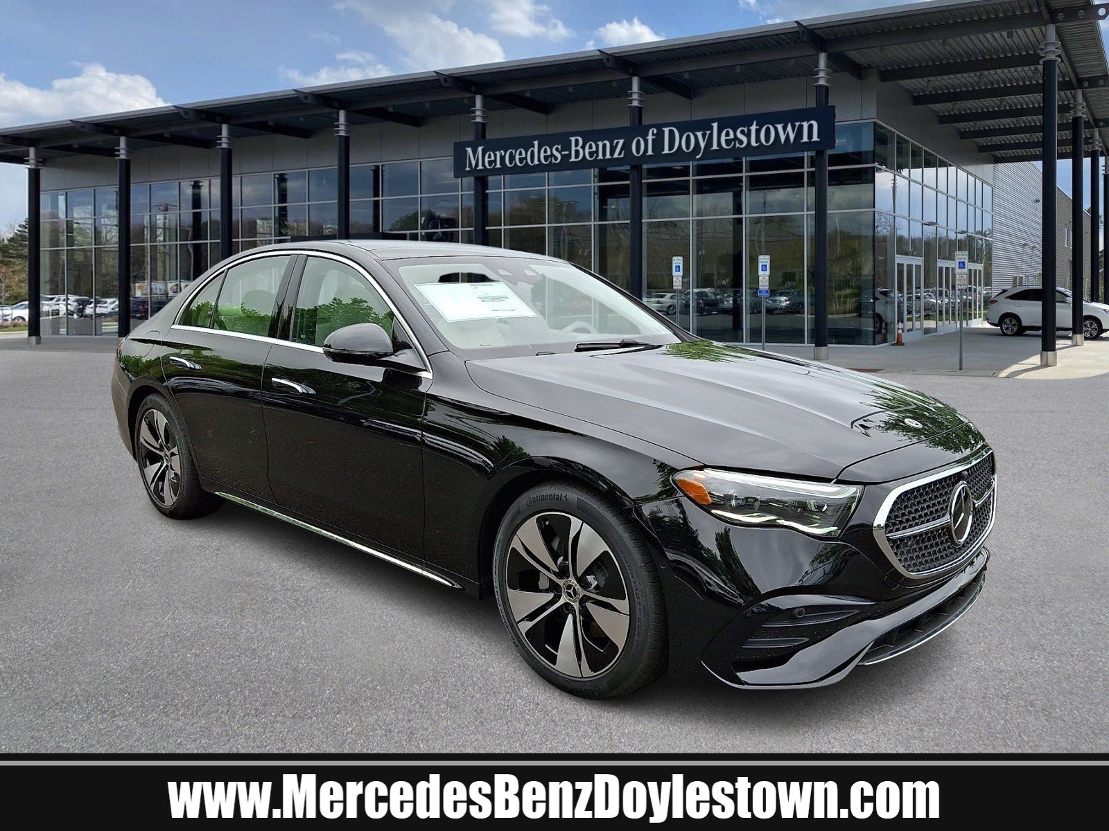 New 2026 Mercedes-Benz E 350 4MATIC Sedan image 1
