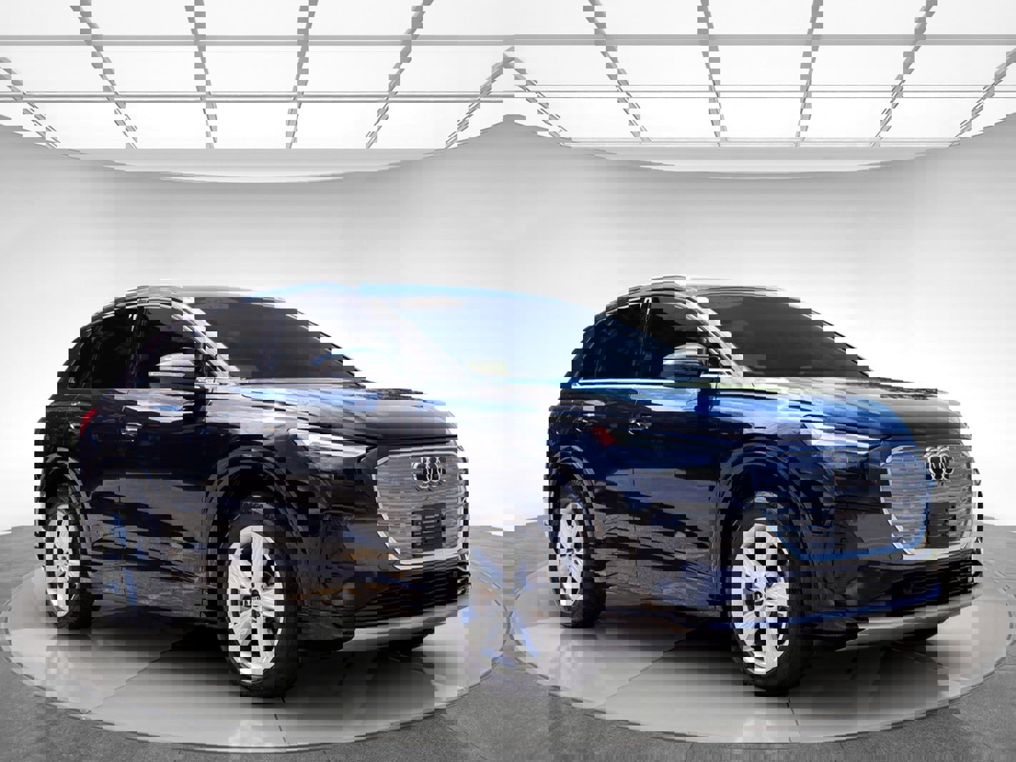 Used 2022 Audi Q4 e-tron Premium Plus w/ Premium Plus image 3