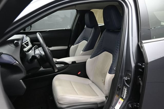 Used 2019 Lexus UX 200 w/ Premium Package FWD image 7