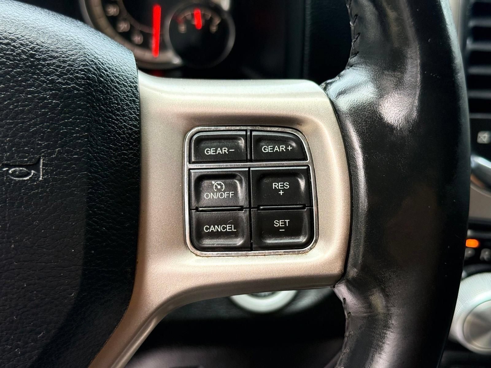 Used 2018 RAM 1500 Laramie w/ Convenience Group AWD/4WD image 40