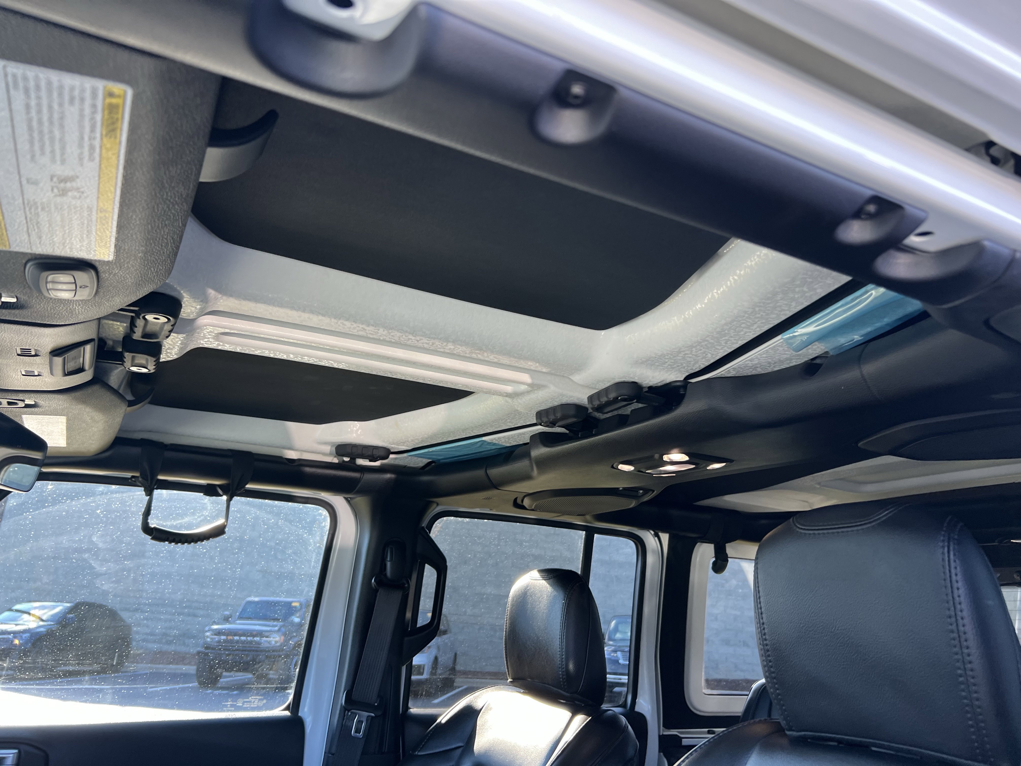 Used 2020 Jeep Wrangler Unlimited Sahara AWD/4WD image 19